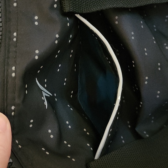 Old Navy Performance Active Duffel Bag with Blue Camo Interior - Picture 8 of 13